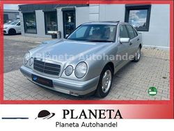 Silber Gebraucht 1998 Mercedes E240 Classic Limousine | 6.999 € (Etwas zu teuer)