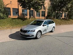 Silber Gebraucht 2018 Skoda Octavia Kombi | 9.000 € (Superpreis)