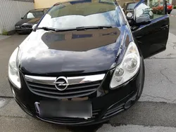 Schwarz Gebraucht 2010 Opel Corsa Kleinwagen | 2.700 €