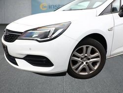 Weiß Gebraucht 2021 Opel Astra Limousine | 13.399 € (Etwas zu teuer)