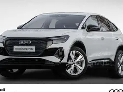Weiß Gebraucht 2024 Audi Q4 Sportback e-tron S-Line SUV | 73.450 €
