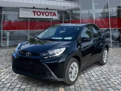 Black mica / ink Gebraucht 2024 Toyota Aygo Business Edition Kleinwagen | 15.890 € (Fairer Preis)