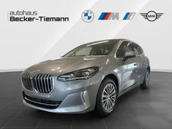 Grau Neu 2024 BMW 218 Active Tourer Luxury Line Van / Kleinbus | 37.490 € (Fairer Preis)