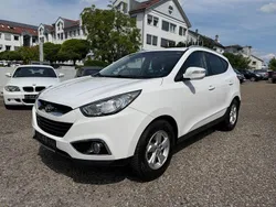Weiß Gebraucht 2012 Hyundai ix35 Style SUV | 7.490 € (Fairer Preis)