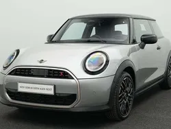 Grau Gebraucht 2024 Mini Cooper S Favoured Kleinwagen | 28.873 € (Superpreis)