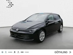 Grenadillschwarz metallic Neu 2025 VW Golf VIII Life Limousine | 38.980 € (Etwas zu teuer)
