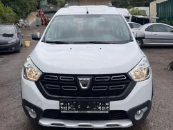Weiß Gebraucht 2018 Dacia Dokker Celebration Van | 7.500 € (Guter Preis)