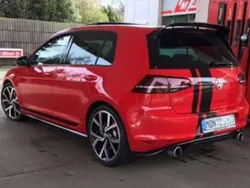 Rot Gebraucht 2017 VW Golf VII GTI Limousine | 18.990 € (Superpreis)