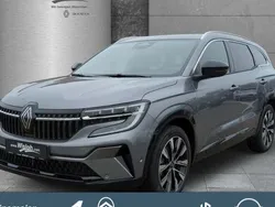 Grau Gebraucht 2025 Renault Espace Techno Van / Kleinbus | 41.199 € (Guter Preis)