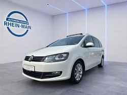 Weiß Gebraucht 2013 VW Sharan Highline Van / Kleinbus | 11.911 € (Etwas zu teuer)