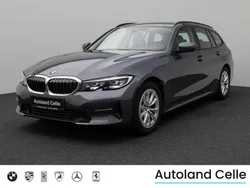 Mineralgrau metallicb39schwarz Gebraucht 2022 BMW 320 Sport Line Limousine | 29.999 € (Superpreis)
