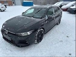 Grenadilla black Neu 2026 VW Passat R-line Kombi | 47.895 € (Superpreis)