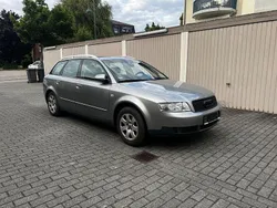 Grau Gebraucht 2002 Audi A4 Kombi | 1.550 € (Fairer Preis)