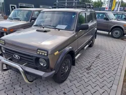 Braun Gebraucht 2017 Lada niva SUV | 16.990 €