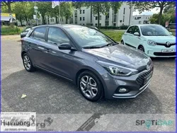 Grau Gebraucht 2020 Hyundai i20 Advantage Limousine | 15.890 € (Etwas zu teuer)