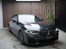 Grau Gebraucht 2021 BMW 545e M Sport Limousine | 34.887 € (Fairer Preis)