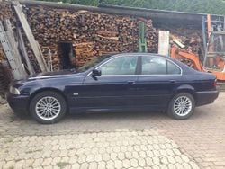 Blau Gebraucht 2001 BMW 530 Limousine | 3.350 € (Superpreis)