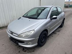 Silber Gebraucht 2005 Peugeot 206 Tendance Kleinwagen | 1.890 € (Guter Preis)