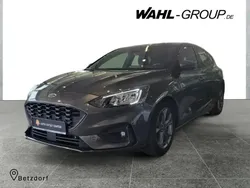 Magneticgrau (metallic) Gebraucht 2021 Ford Focus ST-Line | 18.790 € (Guter Preis)