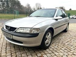 Silber Gebraucht 1997 Opel Vectra Exklusiv Limousine | 1.599 € (Guter Preis)