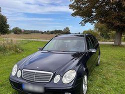 Blau Gebraucht 2005 Mercedes E220 Classic Kombi | 4.500 € (Etwas zu teuer)