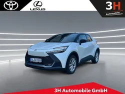 Weiß Gebraucht 2024 Toyota C-HR Team SUV | 34.990 € (Fairer Preis)