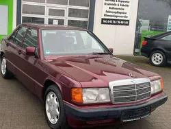 Rot Gebraucht 1992 Mercedes 190 Avantgarde Limousine | 7.900 €