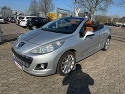 Grau Gebraucht 2011 Peugeot 207 CC Platinum Cabrio | 3.999 € (Fairer Preis)