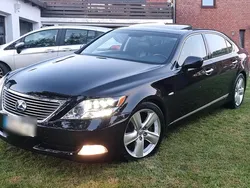 Schwarz Gebraucht 2007 Lexus LS600h L Limousine | 19.300 €