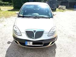 Gold Gebraucht 2005 Lancia Musa Van / Kleinbus | 900 € (Fairer Preis)