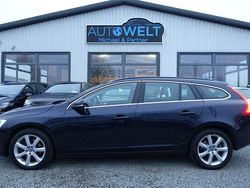Blau Gebraucht 2017 Volvo V60 Kombi | 10.680 € (Guter Preis)