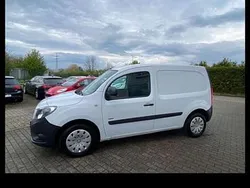 Weiß Gebraucht 2017 Mercedes Citan 109 Van / Kleinbus | 6.500 € (Fairer Preis)