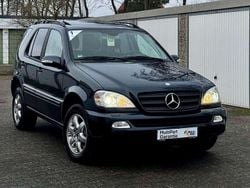 Schwarz Gebraucht 2005 Mercedes ML270 SUV | 7.890 € (Fairer Preis)