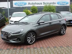 Grau Gebraucht 2024 Hyundai i30 Limousine | 18.280 €