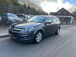 Grau Gebraucht 2009 Opel Astra Innovation Limousine | 1.999 € (Fairer Preis)