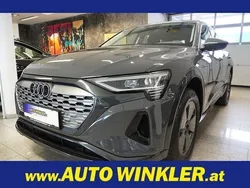 Grau Gebraucht 2023 Audi Q8 e-tron Business SUV | 39.990 €