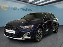 Blau Neu 2025 Audi A3 Limousine | 50.549 €