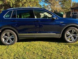 Blau Gebraucht 2016 VW Tiguan Highline SUV | 17.500 € (Fairer Preis)