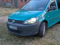 Grün Gebraucht 2013 VW Caddy Van / Kleinbus | 5.700 € (Fairer Preis)