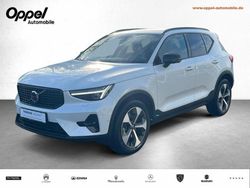 Weiß Gebraucht 2024 Volvo XC40 Plus SUV | 40.090 € (Teuer)