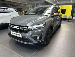 Perlmuttschwarz metallic Neu 2025 Dacia Jogger Extreme Van / Kleinbus | 24.280 € (Etwas zu teuer)