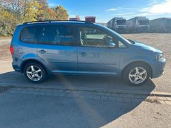 Blau Gebraucht 2011 VW Touran Van / Kleinbus | 6.200 € (Guter Preis)