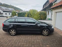 Schwarz Gebraucht 2008 Skoda Octavia Kombi | 1.800 € (Guter Preis)