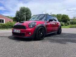 Rot Gebraucht 2011 Mini John Cooper Works Sport Kleinwagen | 9.380 €
