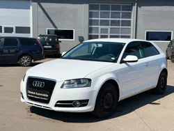 Weiß Gebraucht 2010 Audi A3 Attraction Kleinwagen | 3.980 € (Fairer Preis)