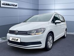 Weiß Gebraucht 2020 VW Touran Comfortline Van / Kleinbus | 16.790 € (Guter Preis)