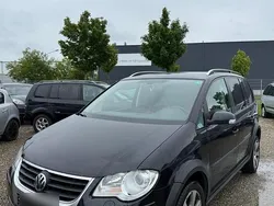 Schwarz Gebraucht 2009 VW Touran Cross Van / Kleinbus | 4.200 €