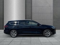 Diverse metallic Gebraucht 2024 Ford Focus Titanium X | 21.050 € (Superpreis)