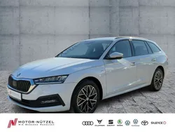 Moonweiss metallic Gebraucht 2022 Skoda Octavia Ambition Kombi | 19.960 € (Fairer Preis)