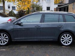 Grau Gebraucht 2019 VW Golf VII Highline Kombi | 15.500 € (Guter Preis)